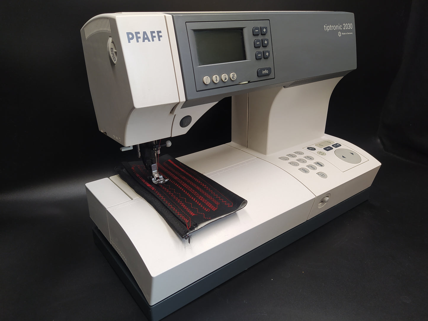 PFAFF TIPTRONIC