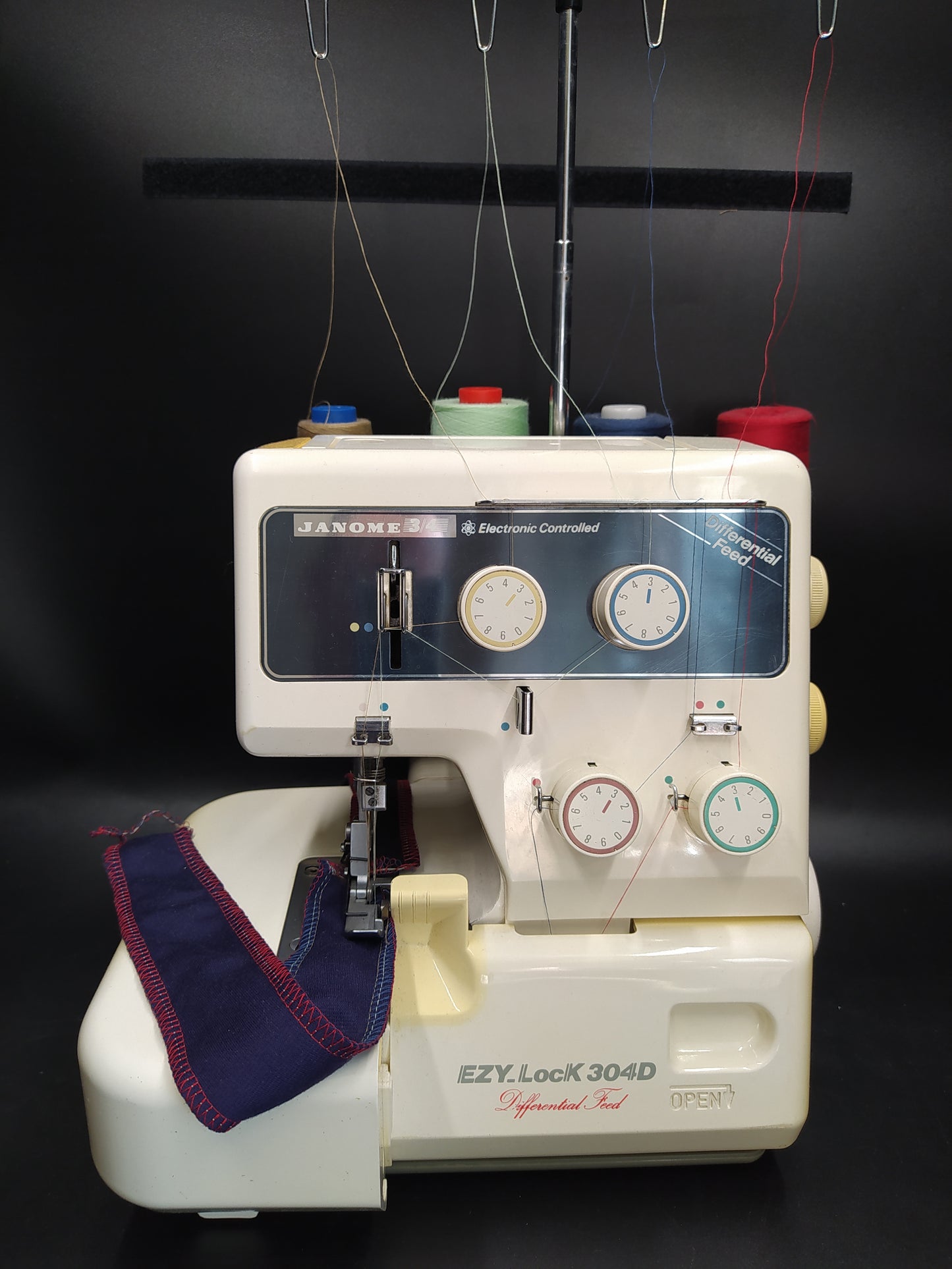 JANOME EZY LOCK 304D