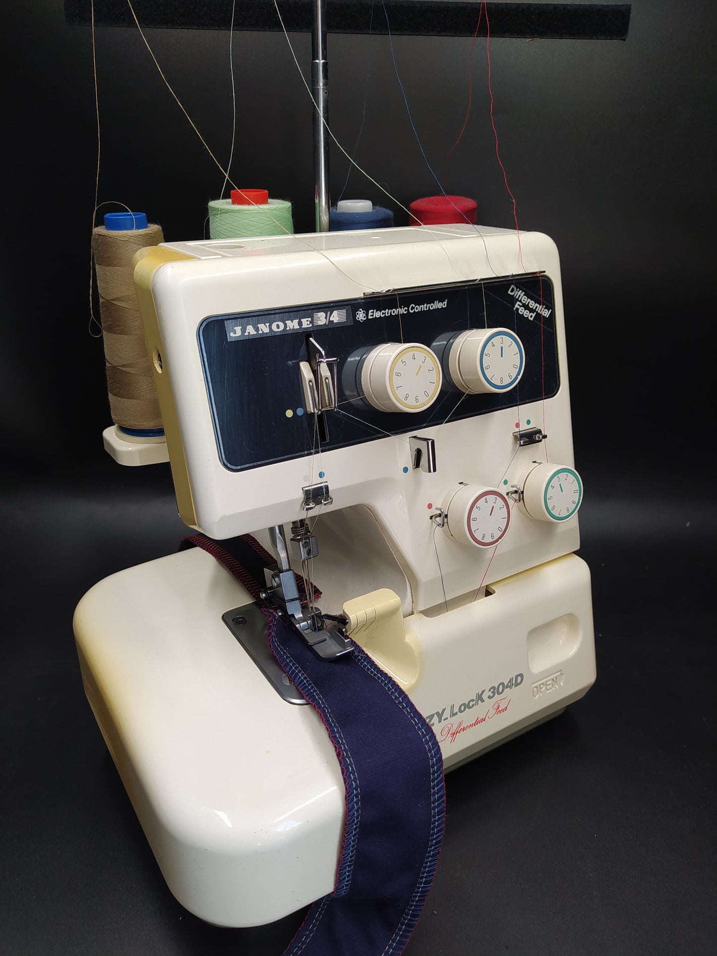 JANOME EZY LOCK 304D