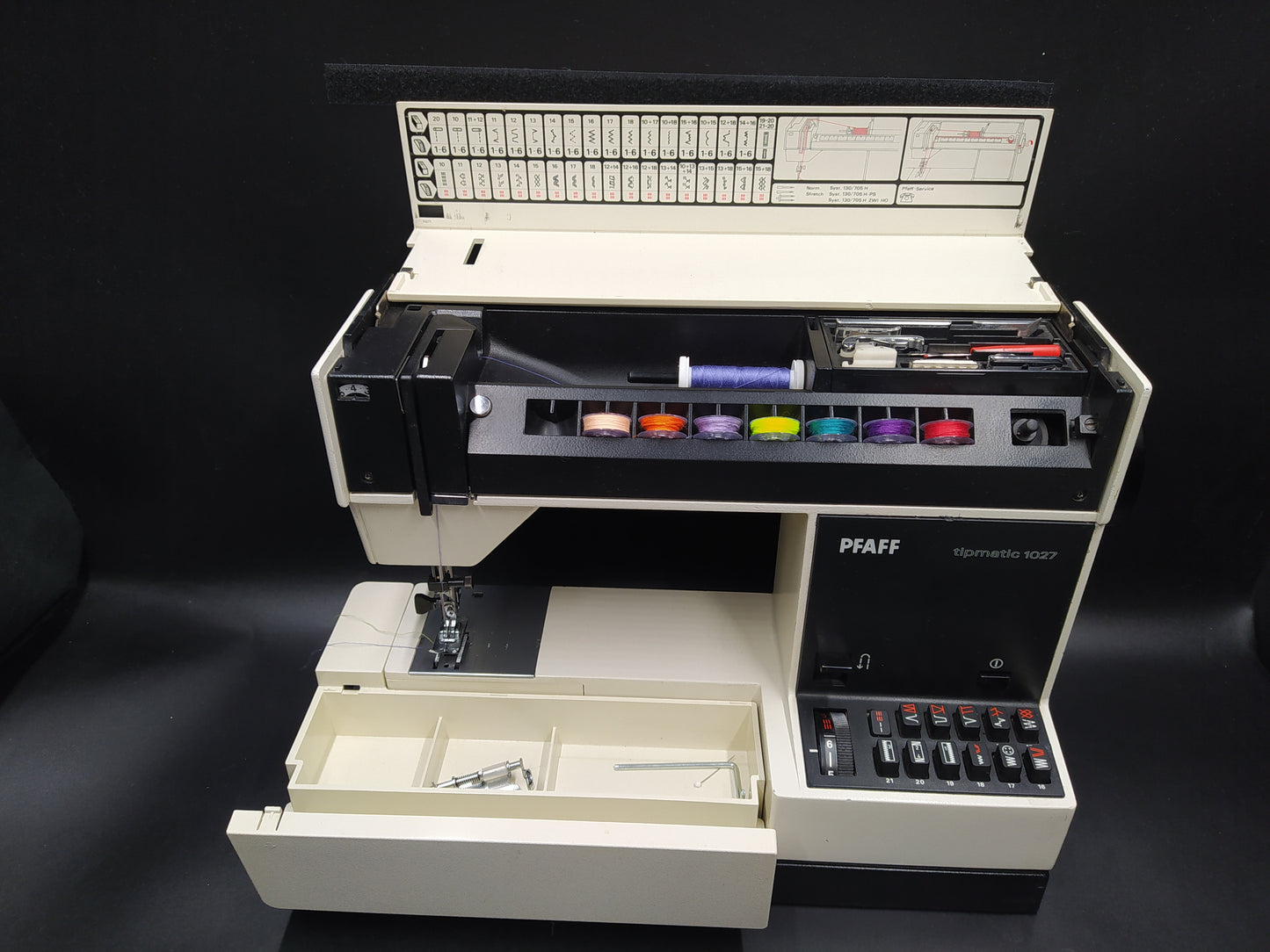 PFAFF TIPMATIC 1027