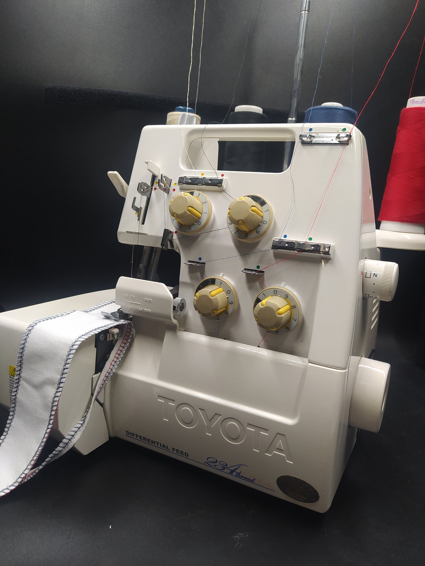 TOYOTA OVERLOCK 2,3,4 THREAD