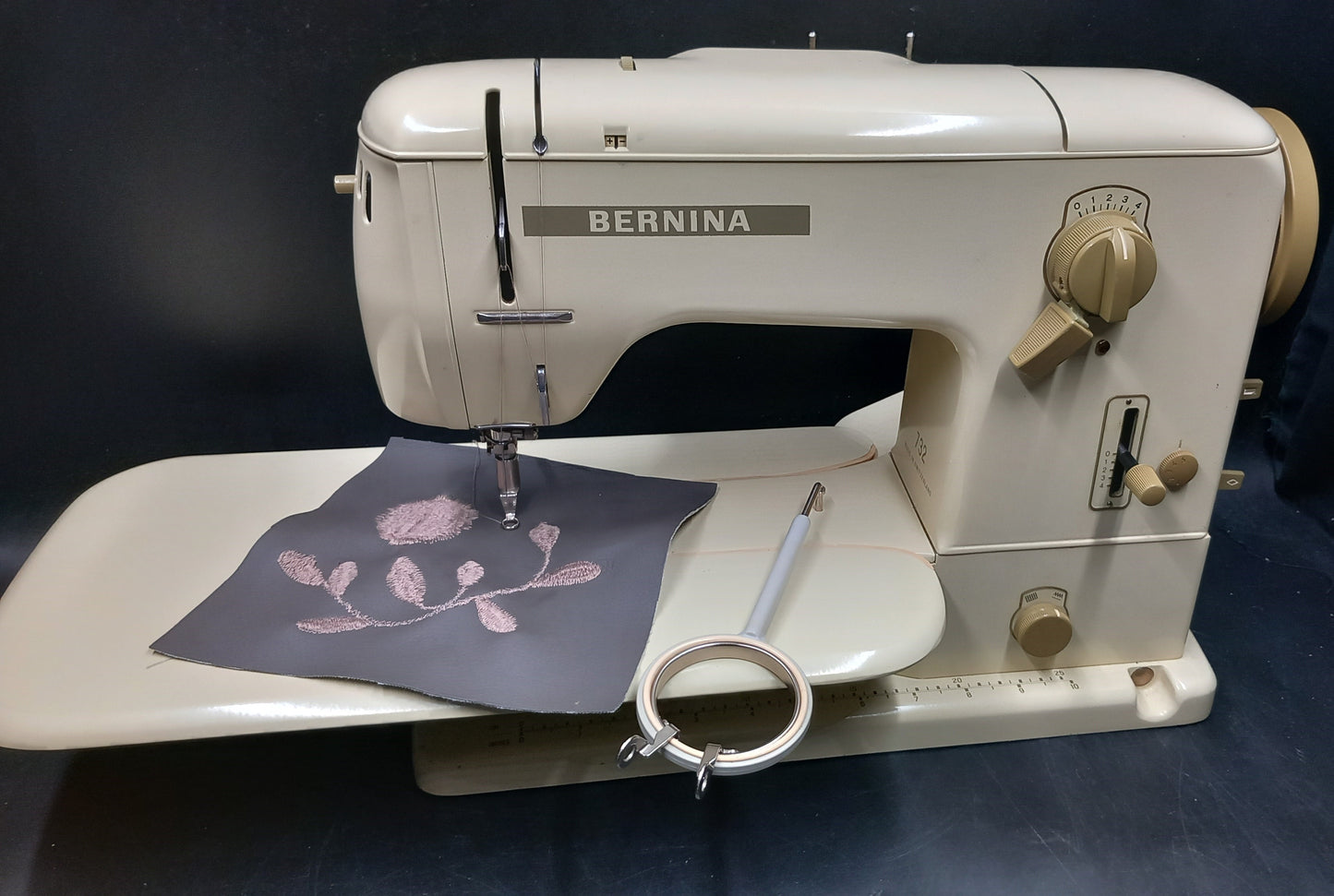 BERNINA 732